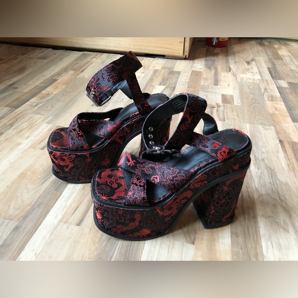 Platform Heels - Picture 3 of 9